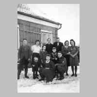 073-0051 Am 1. Februar 1943 in der Siedlung Petersdorf bei Familie Pfeil. Geburtstag von Erika Pfeil.jpg